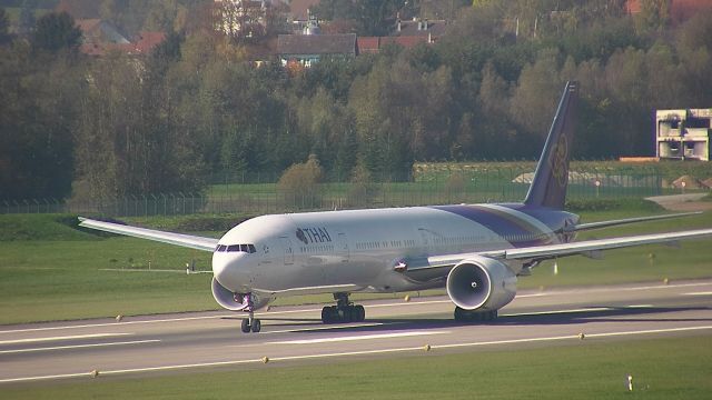 BOEING 777-300ER (HS-TKZ) - fly TG971 to BKK