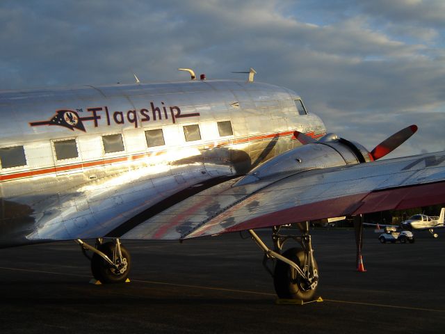 Douglas DC-3 — - American Airlines Flagship Detroit DC-3.