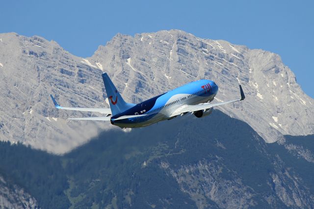 Boeing 737-800 (OO-TUP)