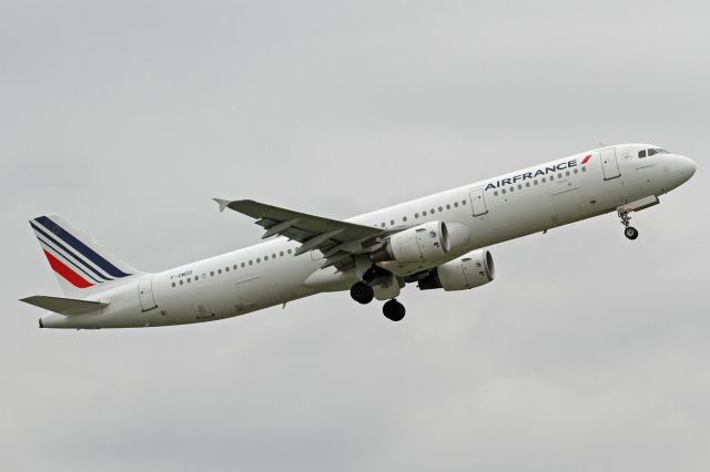 Airbus A321 (F-GMZD)
