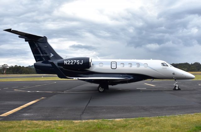 Embraer Phenom 300 (N227SJ) - Embraer 505 Phenom 300E N227SJ (50500723) at Wynyard Airport Tasmania Australia. 2 December 2023. 