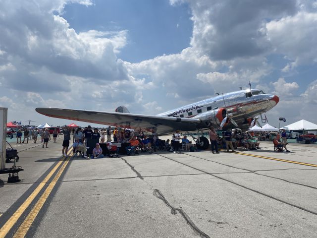Douglas DC-3 (N17334) - Date Taken: Saturday, June 22, 2024br /br /From the 2024 Dayton Air Show, starring the U.S. Navy Blue Angels!