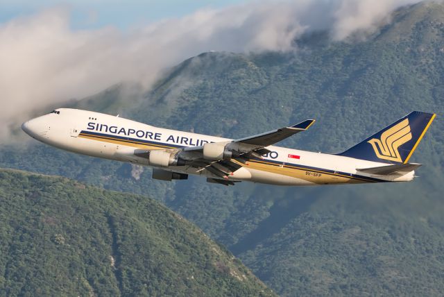 Boeing 747-400 (9V-SFP) - An unusual background given in the late afternoon. 