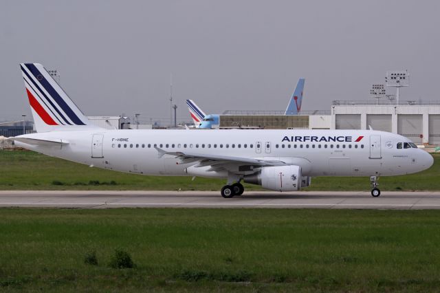 Airbus A320 (F-HBNE)