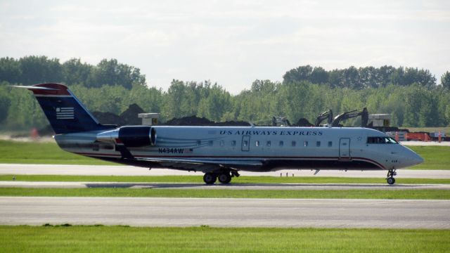 Embraer 170/175 (N343RW)