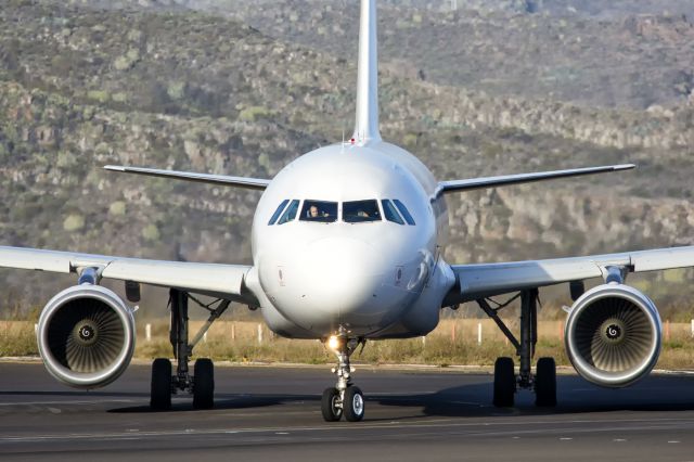 Airbus A320 (EC-LUD) - TENERIFE NORTEbr /12/09/2017