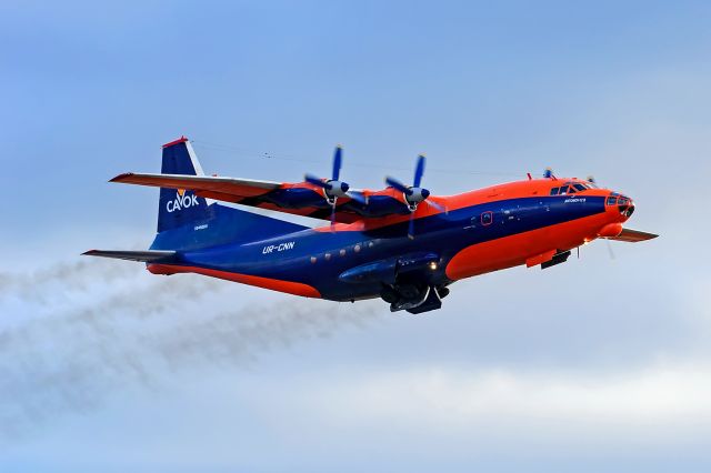 Antonov An-12 (UR-CNN)