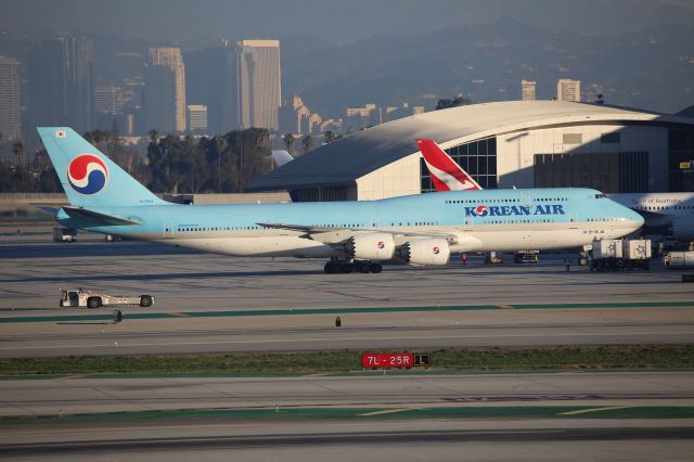 BOEING 747-8 (HL7644)