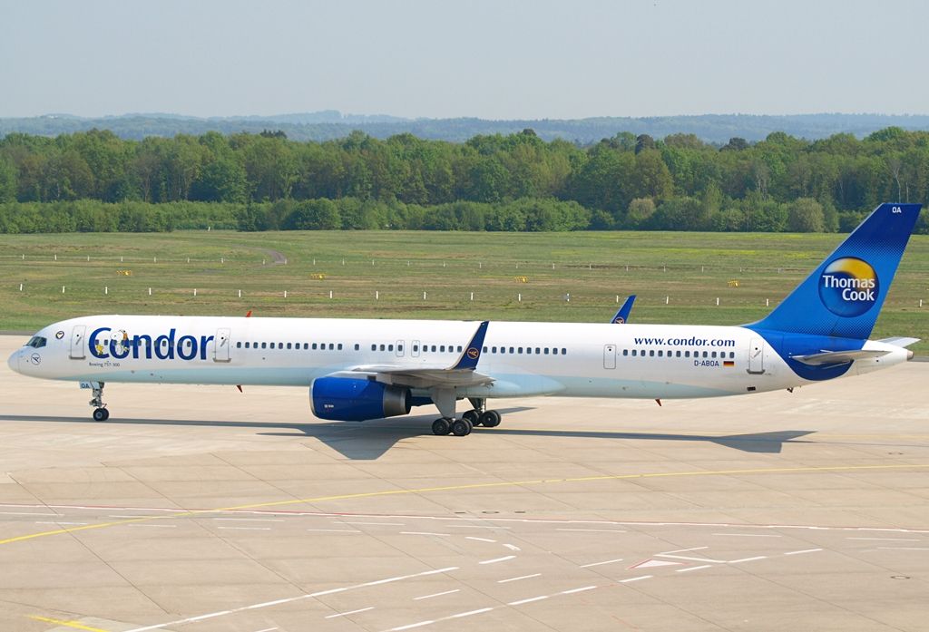 BOEING 757-300 (D-ABOA)