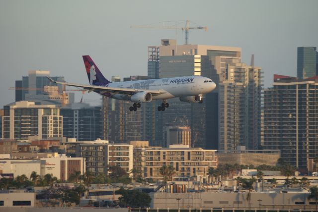 Airbus A330-200 (N391HA) - HA16 HNL-SAN 7/10/23