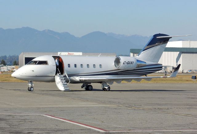 Bombardier Challenger 300 (C-GIXI)