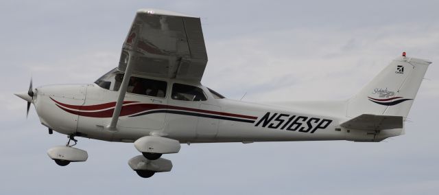 Cessna Skyhawk (N516SP)