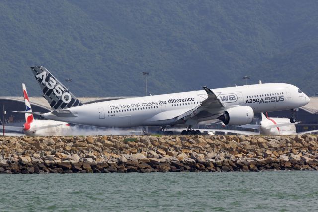 Airbus A350-900 (F-WWYB)