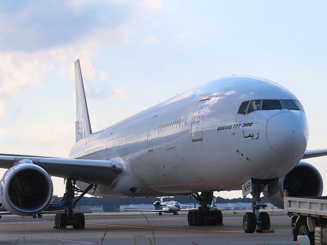 BOEING 777-300 (SU-KHP) - Photo taken on Oct 28, 2023.
