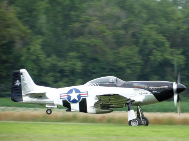 North American P-51 Mustang (N51HY)