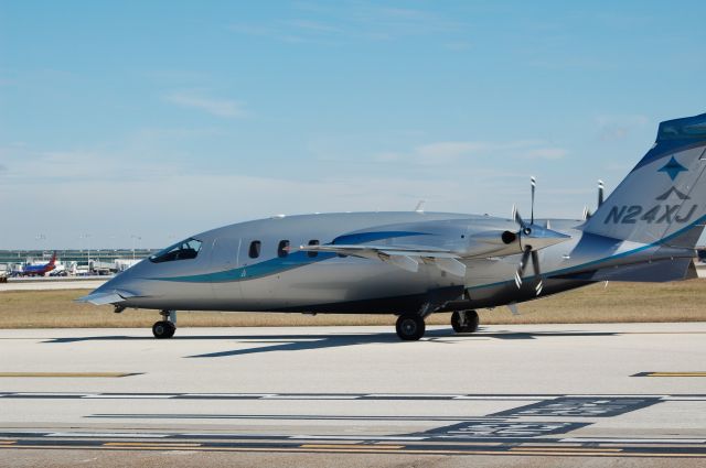 Piaggio P.180 Avanti (N24XJ)