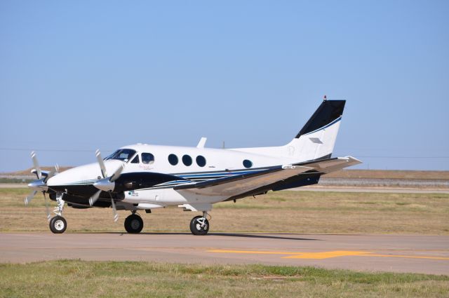 Beechcraft King Air 90 (N70FE)