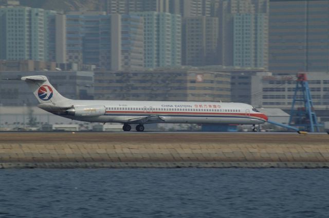 McDonnell Douglas MD-82 (B-2101) - Departure at Kai-Tak Intl Airport Rwy31 on 1991/12/15