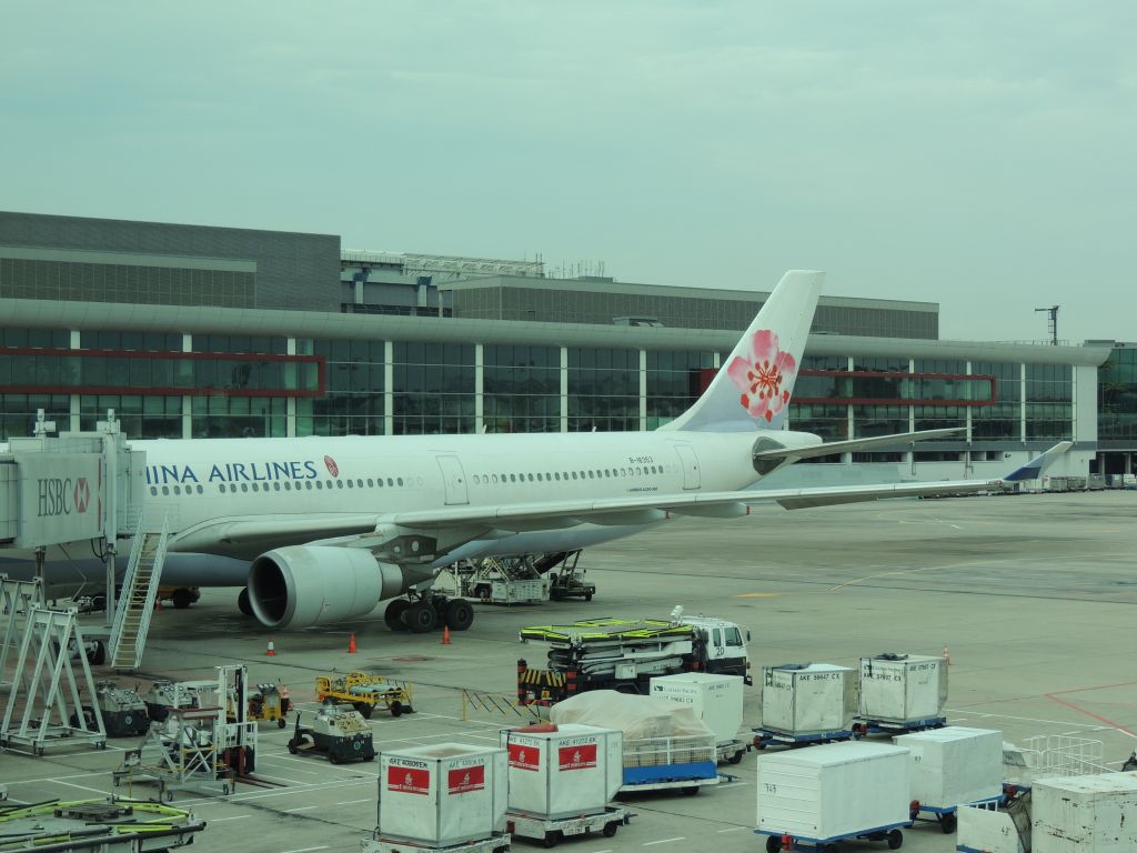 Airbus A330-300 (B-18353) - Singapore Changi Airport