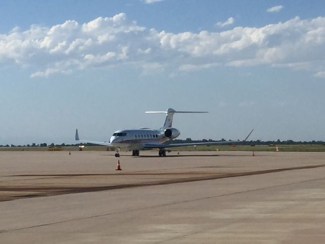 Gulfstream Aerospace Gulfstream G650 (N100A) - This G650 out on the ramp waiting to go somewhere 