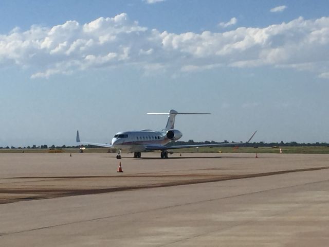 Gulfstream Aerospace Gulfstream G650 (N100A) - This G650 out on the ramp waiting to go somewhere 