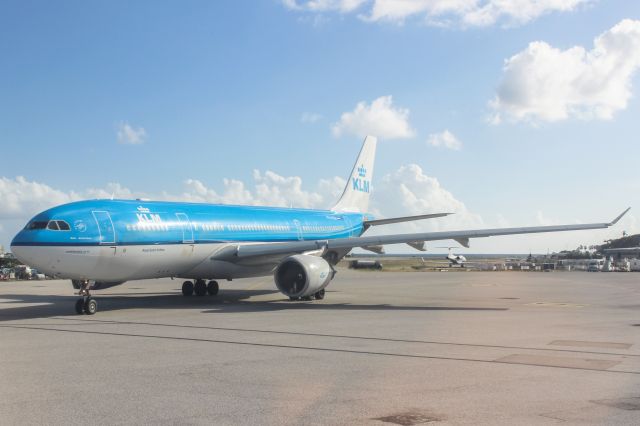 Airbus A330-200 (PH-AOA)