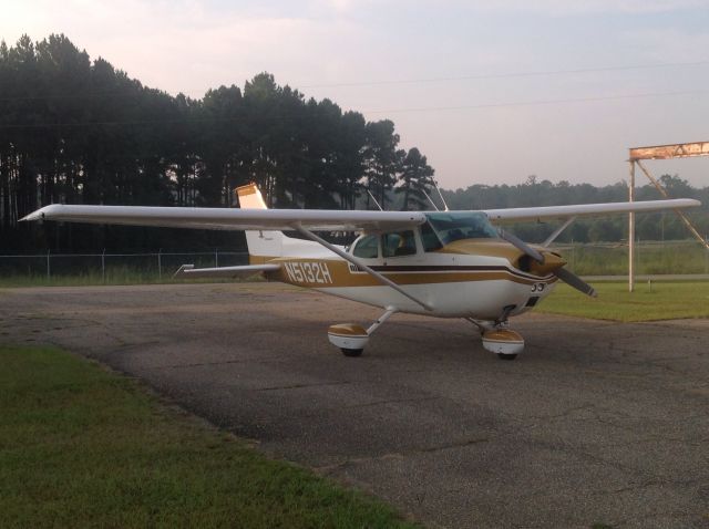 Cessna Skyhawk (N5132H)