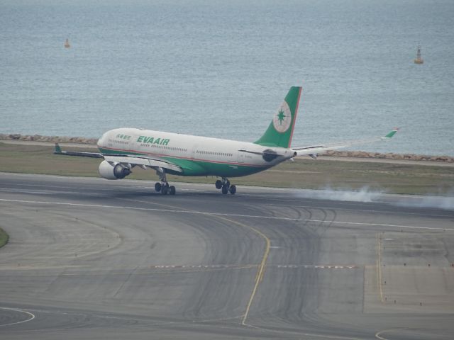 Airbus A330-200 (B-16302)