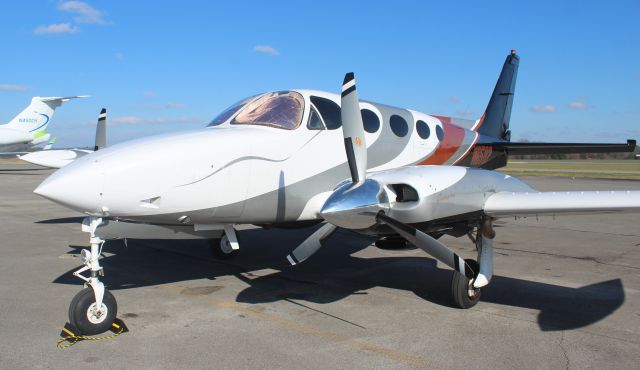 Cessna 340 (N6582) - A Cessna 340A on the ramp at Pryor Field Regional Airport, Decatur, AL - January 4, 2022.