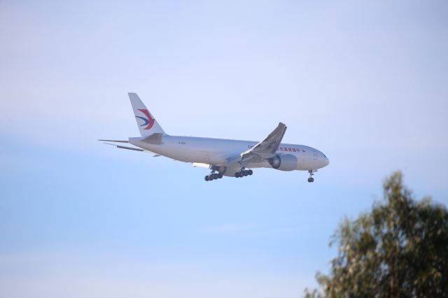 BOEING 777-200LR (B-222K)