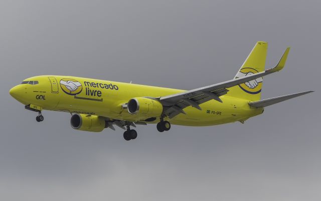 Boeing 737-800 (PS-GFE)