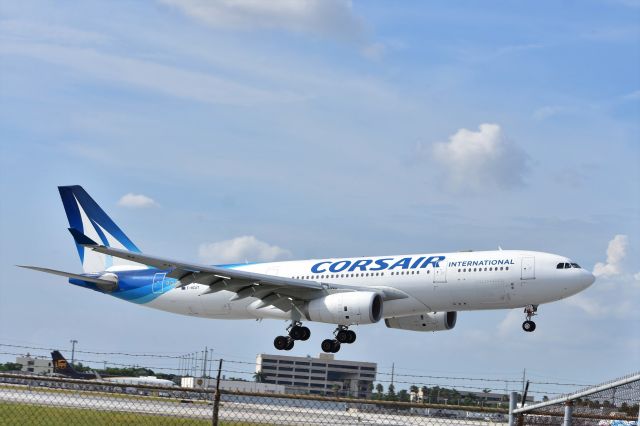 Airbus A330-200 (F-HCAT)