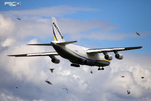 Antonov An-124 Ruslan (UR-82007)