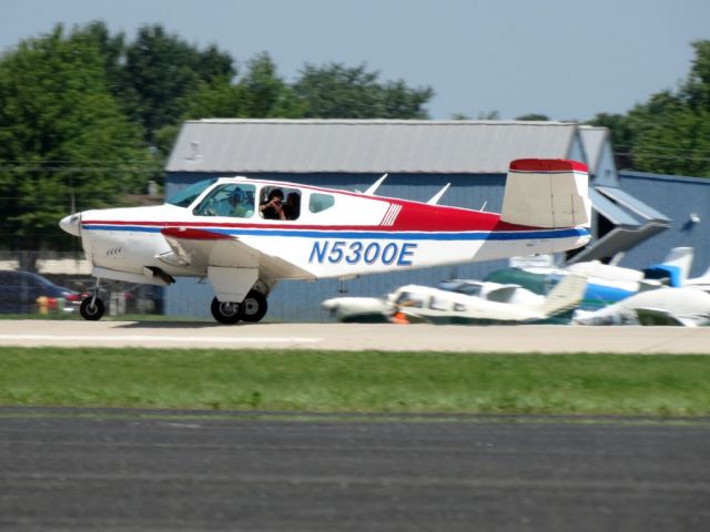 Beechcraft 35 Bonanza (N5300E)