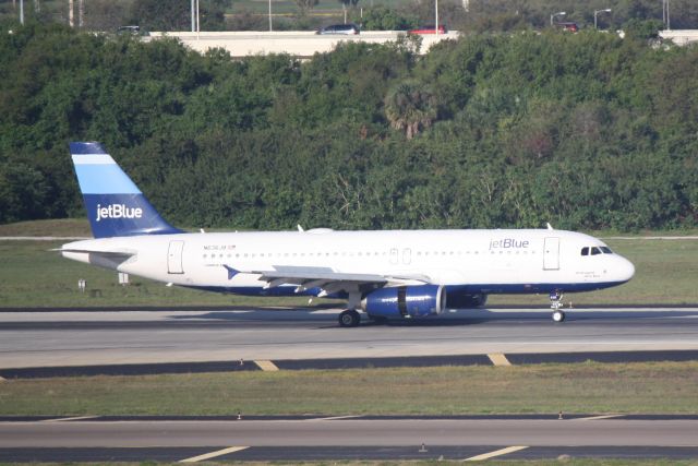 Airbus A320 (N636JB) - JetBlue Flight 439 (N636JB) arrives on Runway 1L at Tampa International Airport following a flight from Boston Logan International Airport