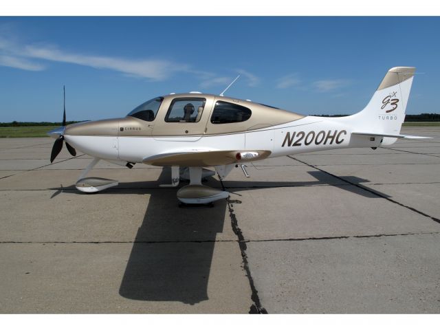 Cirrus SR-22 (N200HC)