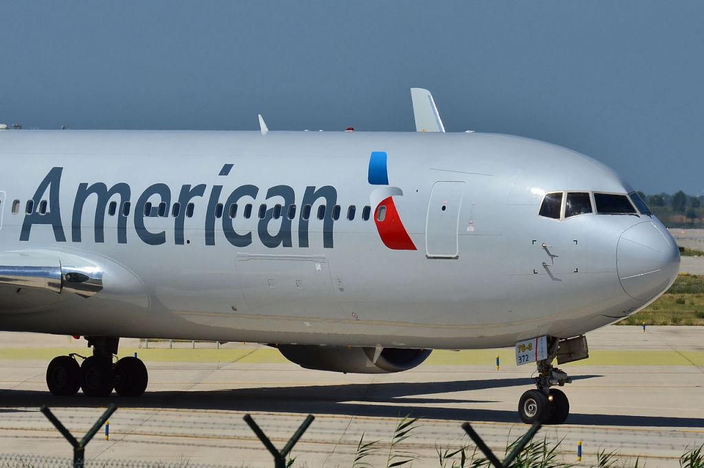 N372AA —