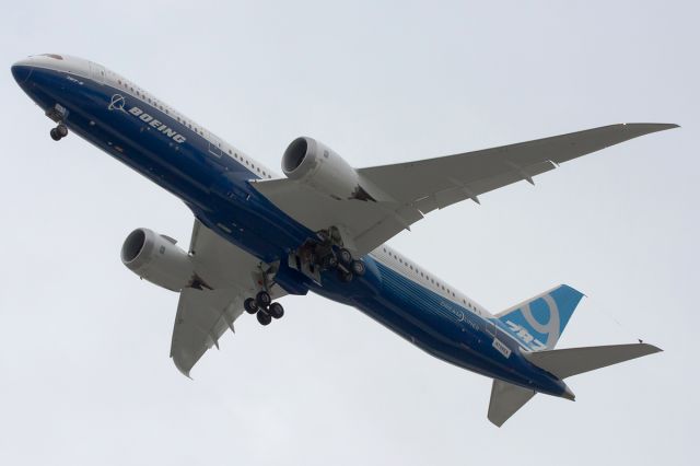 Boeing 787-9 Dreamliner (N789EX)