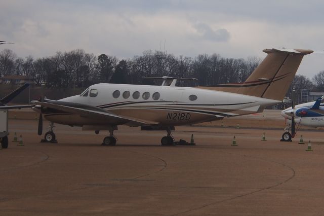 Beechcraft Super King Air 300 (N21BD)