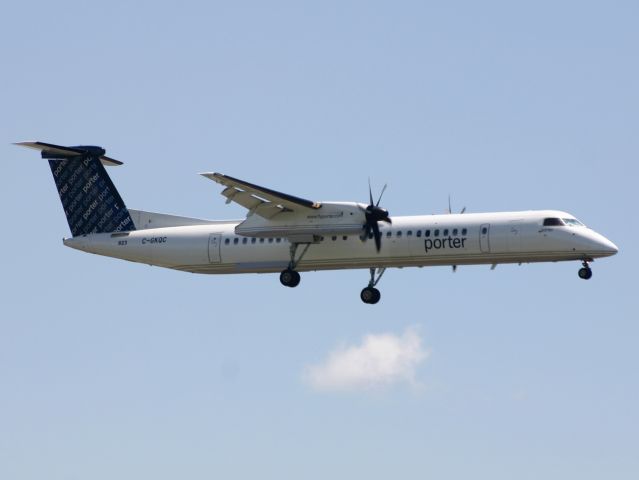 de Havilland Dash 8-400 (C-GKQC)