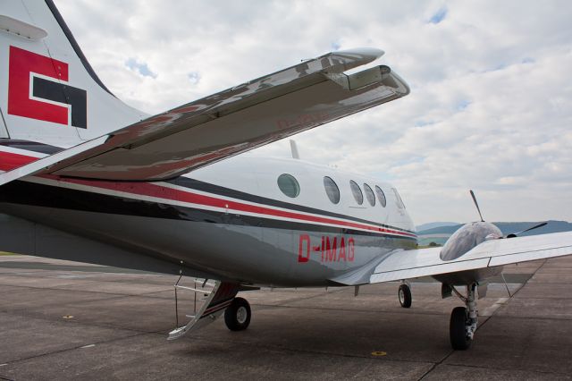 Beechcraft King Air 90 (D-IMAG) - EDMQ - EDGE Video: a rel=nofollow href=http://secure.simmarket.com/realflying-cockpit-beechcraft-king-air-c90gt-(de_5921).phtmlhttp://secure.simmarket.com/realflying-cockpit-beechcraft-king-air-c90gt-(de_5921).phtml/a