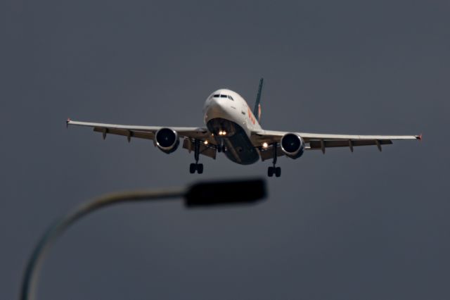 Airbus A310 (TC-VEL)