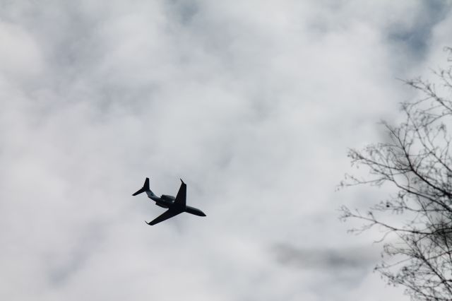 Gulfstream Aerospace Gulfstream V (N771AV) - Driving near Sparta, NJ and took this photo out the window