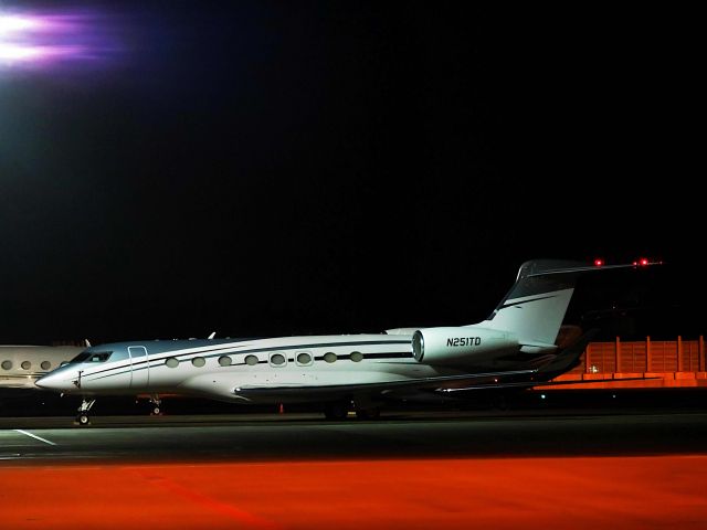 Gulfstream Aerospace Gulfstream G650 (N251TD) - I take a picture on Sep 10, 2016.