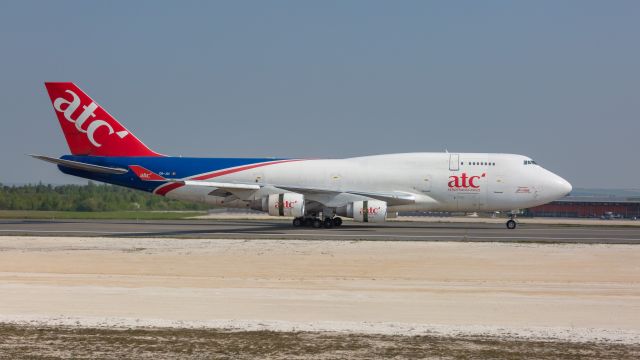 Boeing 747-200 (ER-JAI)