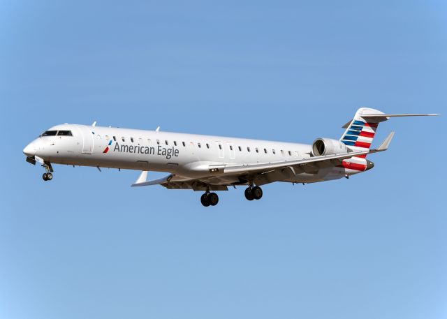 Canadair Regional Jet CRJ-900 (N939LR)