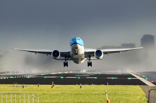 Boeing 777-200 (PH-BQN)