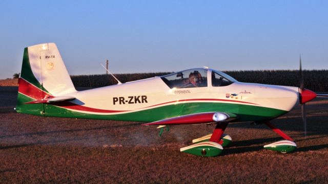 Vans RV-7 (PR-ZKR)