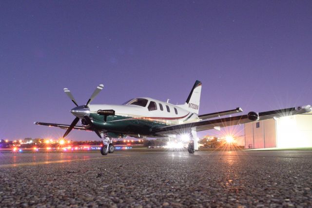 Socata TBM-700 (NN700BN)