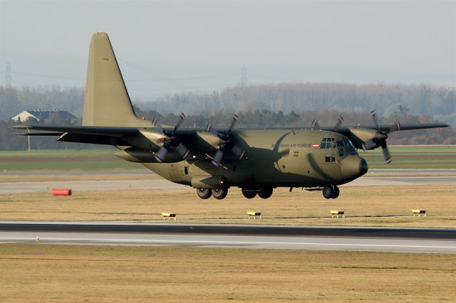 Lockheed C-130 Hercules —